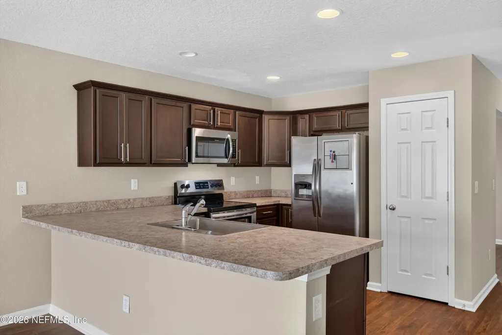 7253 Townsend Village Court Jacksonville FL 32277