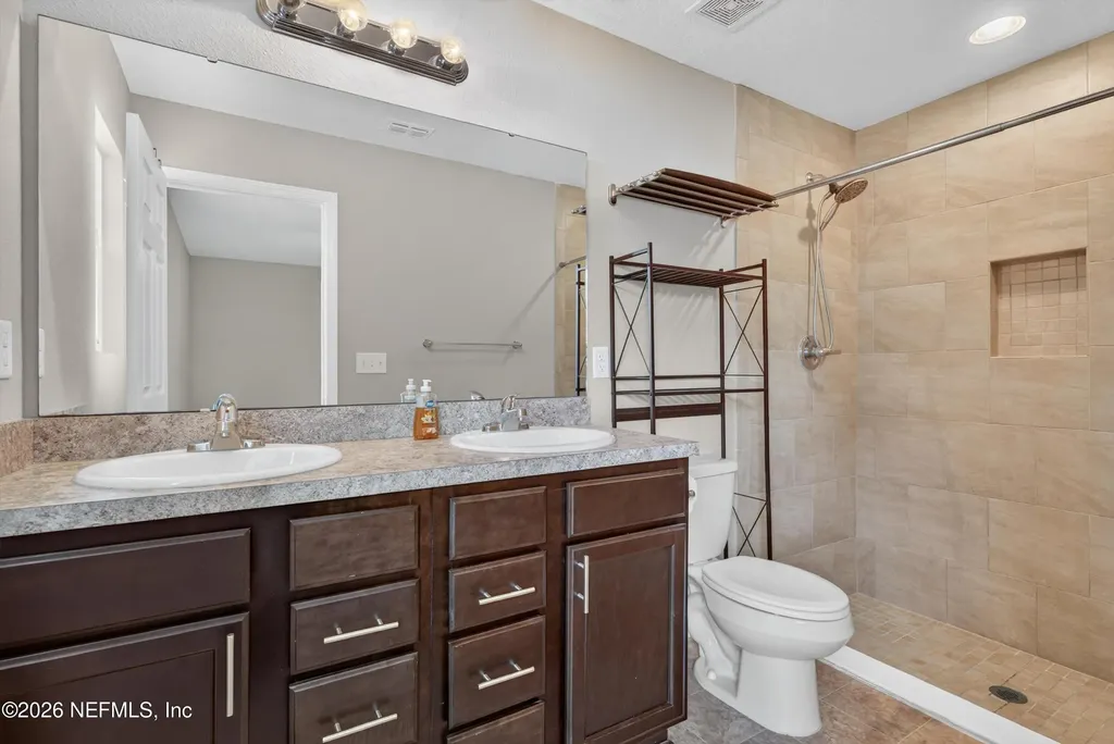 7253 Townsend Village Court Jacksonville FL 32277