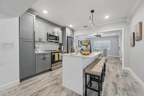 5349 Sharon Terrace Jacksonville FL 32207