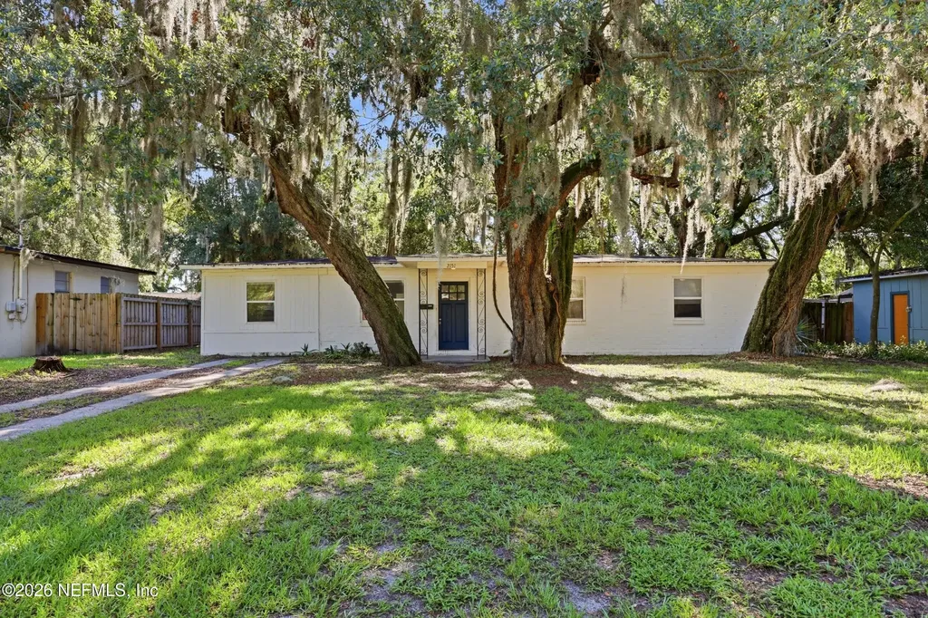2151 Maple Leaf Drive E Jacksonville FL 32211
