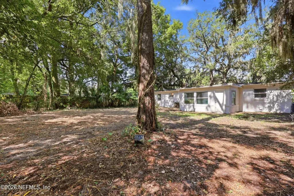 2151 Maple Leaf Drive E Jacksonville FL 32211