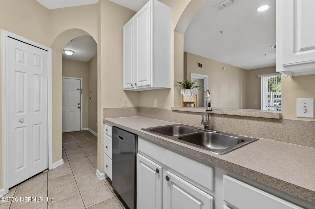 7801 Point Meadows Drive Jacksonville FL 32256