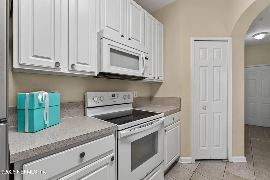 7801 Point Meadows Drive Jacksonville FL 32256