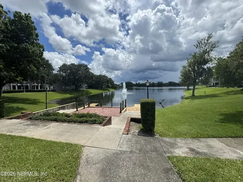 10000 Gate Parkway Jacksonville FL 32246