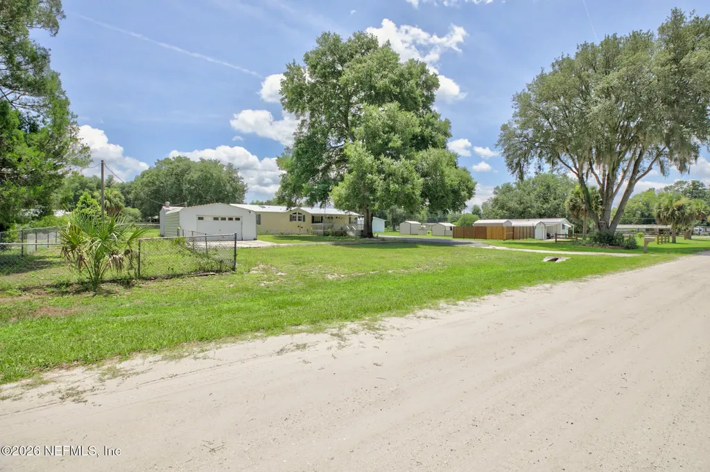 102 Alder Lane Satsuma FL 32189