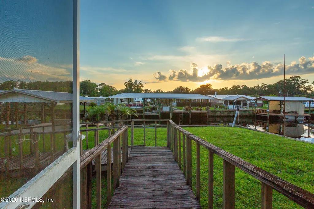 115 Cleo Lane Satsuma FL 32189