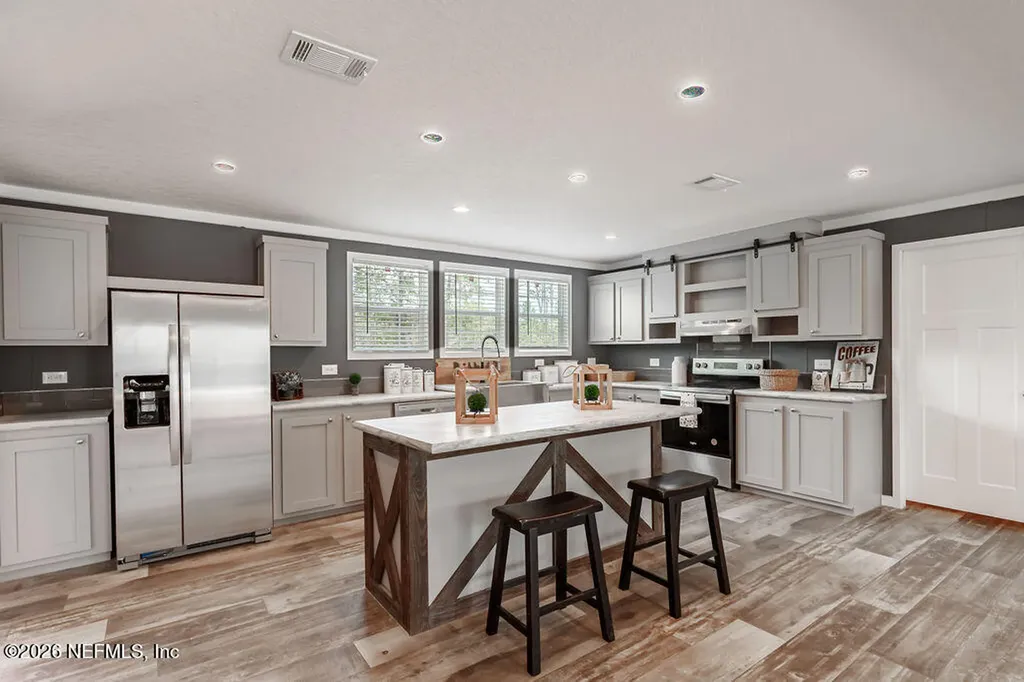 230 Redeye Road Florahome FL 32140