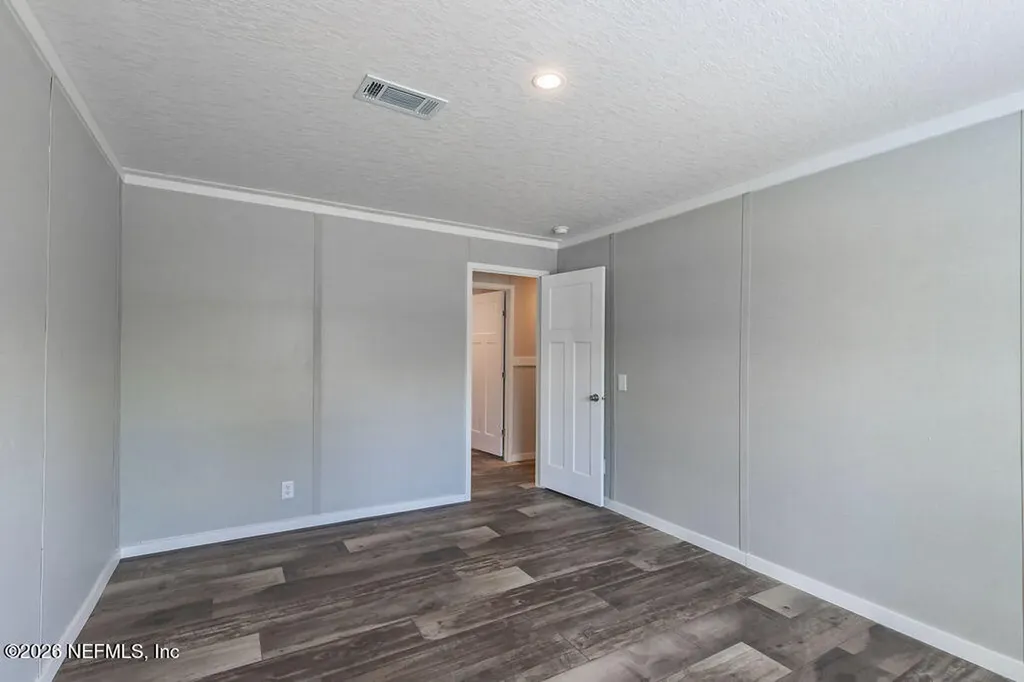 230 Redeye Road Florahome FL 32140