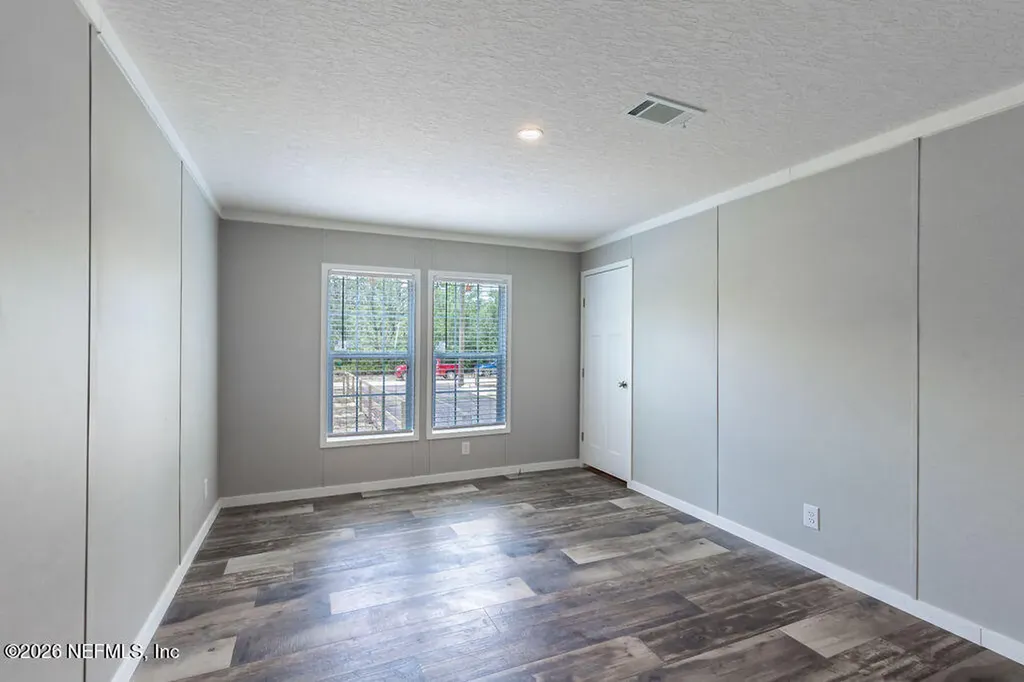 230 Redeye Road Florahome FL 32140