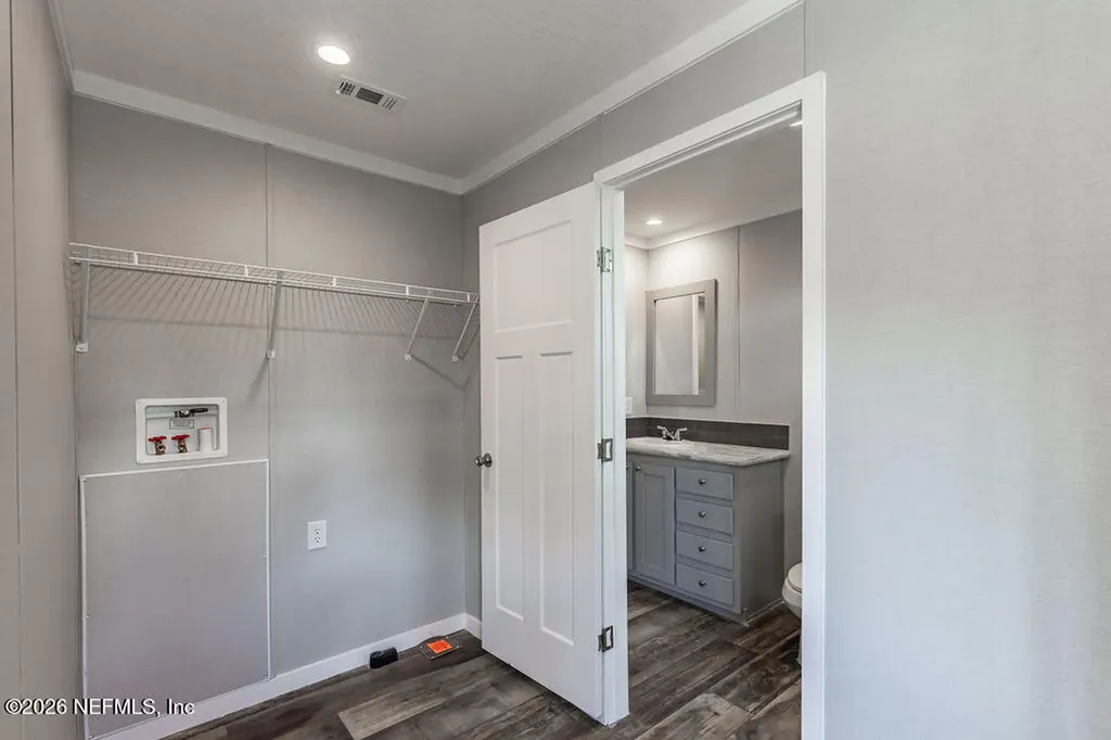 230 Redeye Road Florahome FL 32140