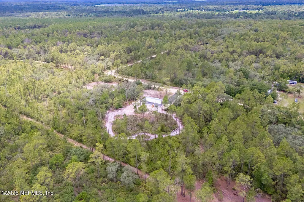 230 Redeye Road Florahome FL 32140