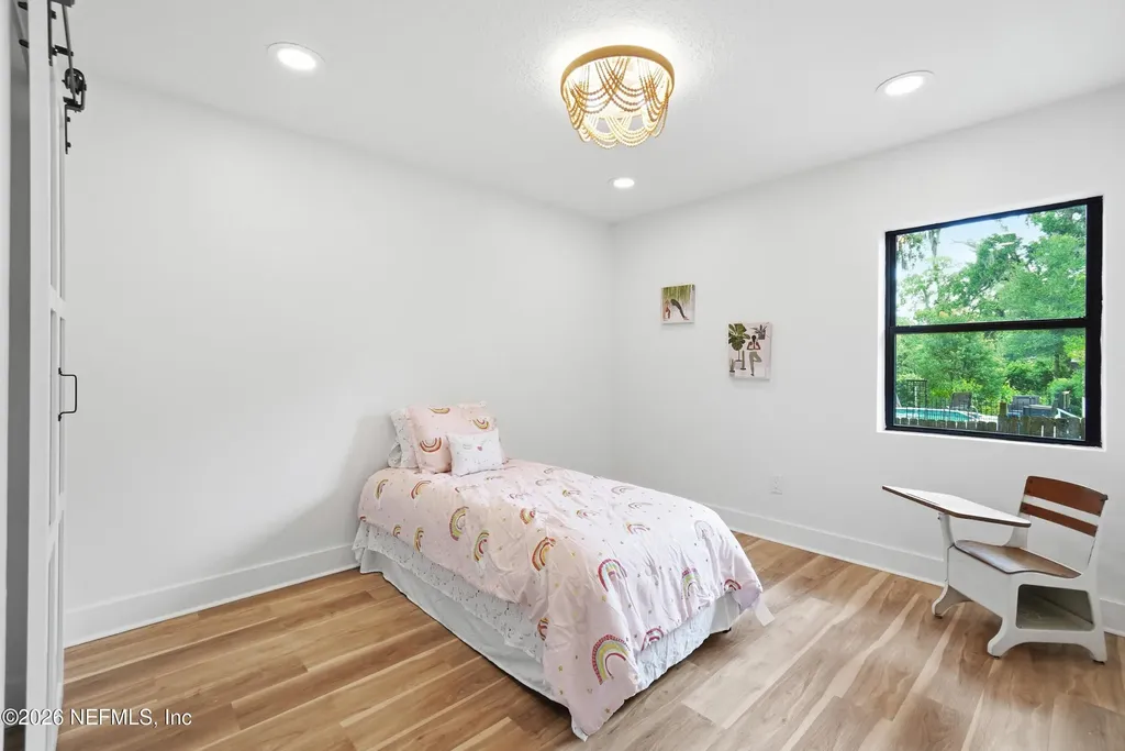 5388 Rollins Avenue Jacksonville FL 32207