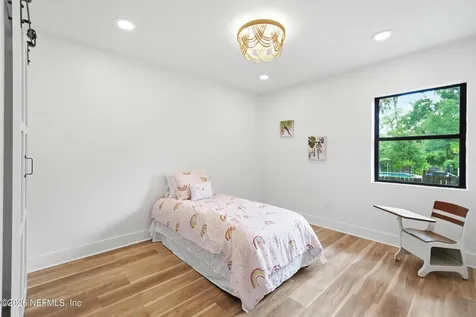 5388 Rollins Avenue Jacksonville FL 32207