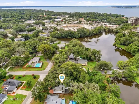 5388 Rollins Avenue Jacksonville FL 32207