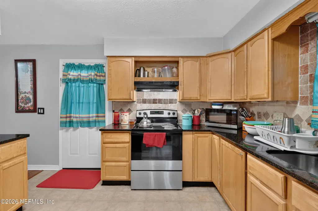 6191 Hill View Court Jacksonville FL 32244