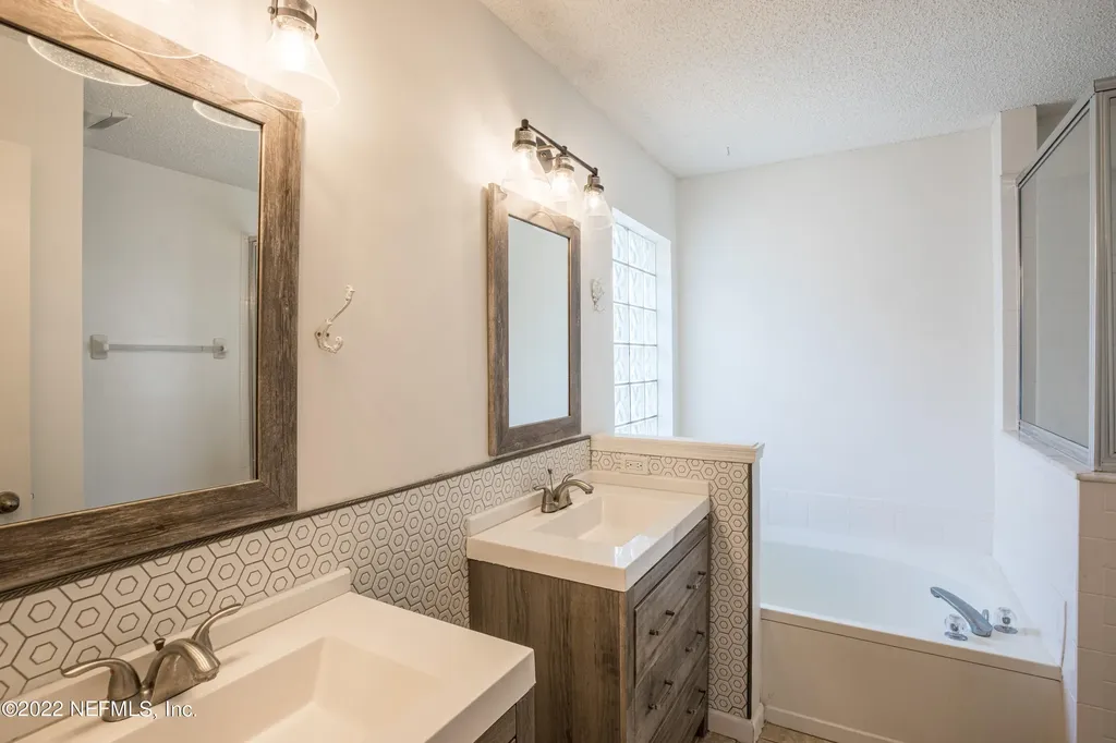 563 Selva Lakes Circle Atlantic Beach FL 32233