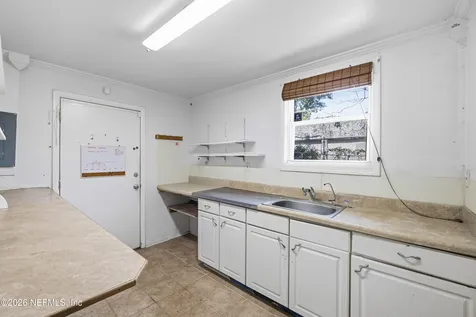 3754 St Augustine Road Jacksonville FL 32207