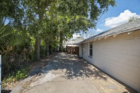 3754 St Augustine Road Jacksonville FL 32207
