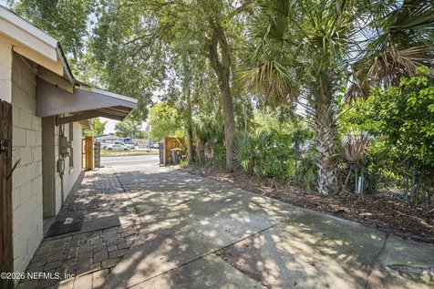 3754 St Augustine Road Jacksonville FL 32207