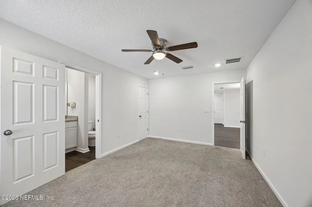 8064 Noroad Jacksonville FL 32210