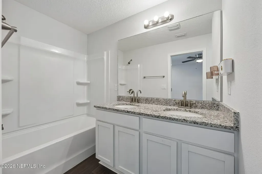 8064 Noroad Jacksonville FL 32210
