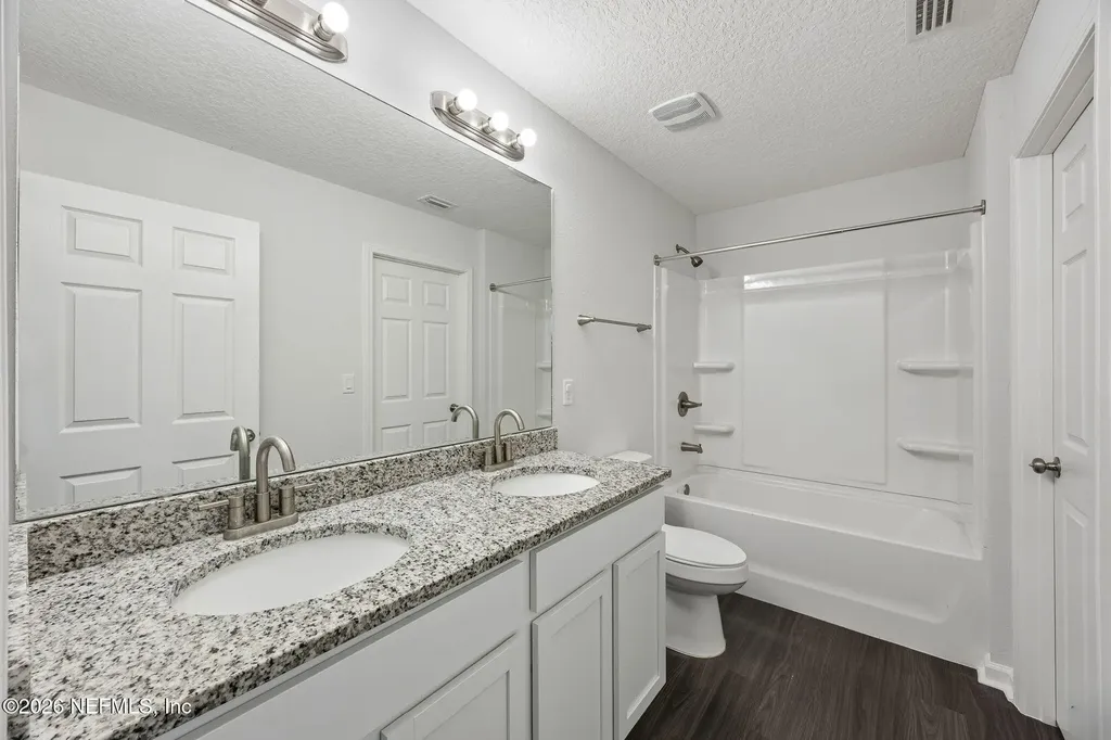 8064 Noroad Jacksonville FL 32210