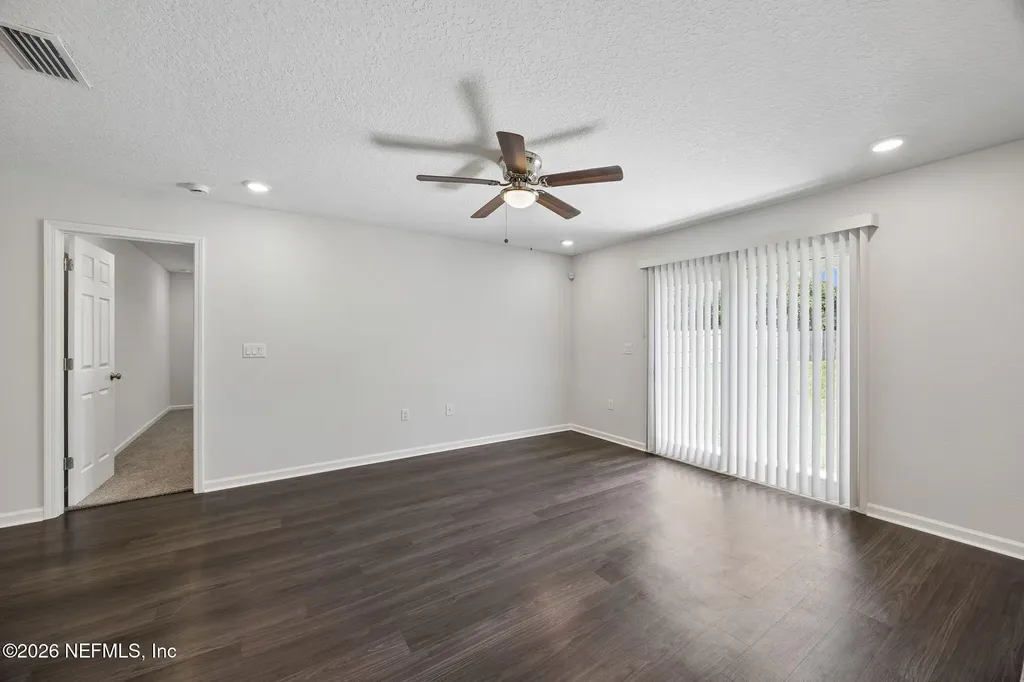 8064 Noroad Jacksonville FL 32210