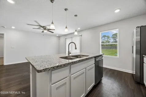 8064 Noroad Jacksonville FL 32210