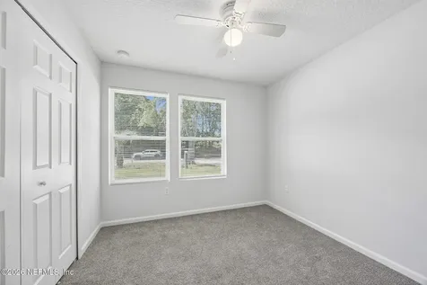 8064 Noroad Jacksonville FL 32210