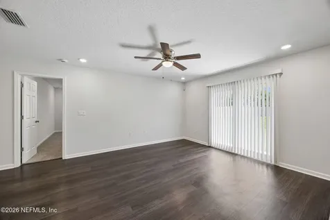8064 Noroad Jacksonville FL 32210