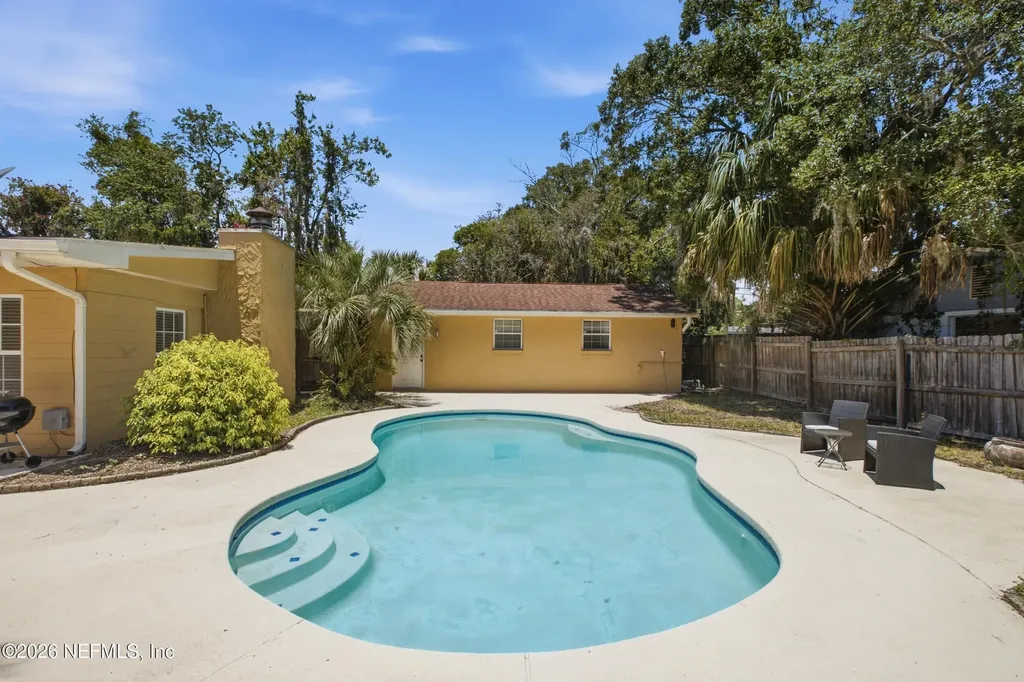 8159 Ladoga Avenue Jacksonville FL 32217