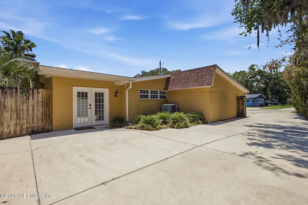 8159 Ladoga Avenue Jacksonville FL 32217