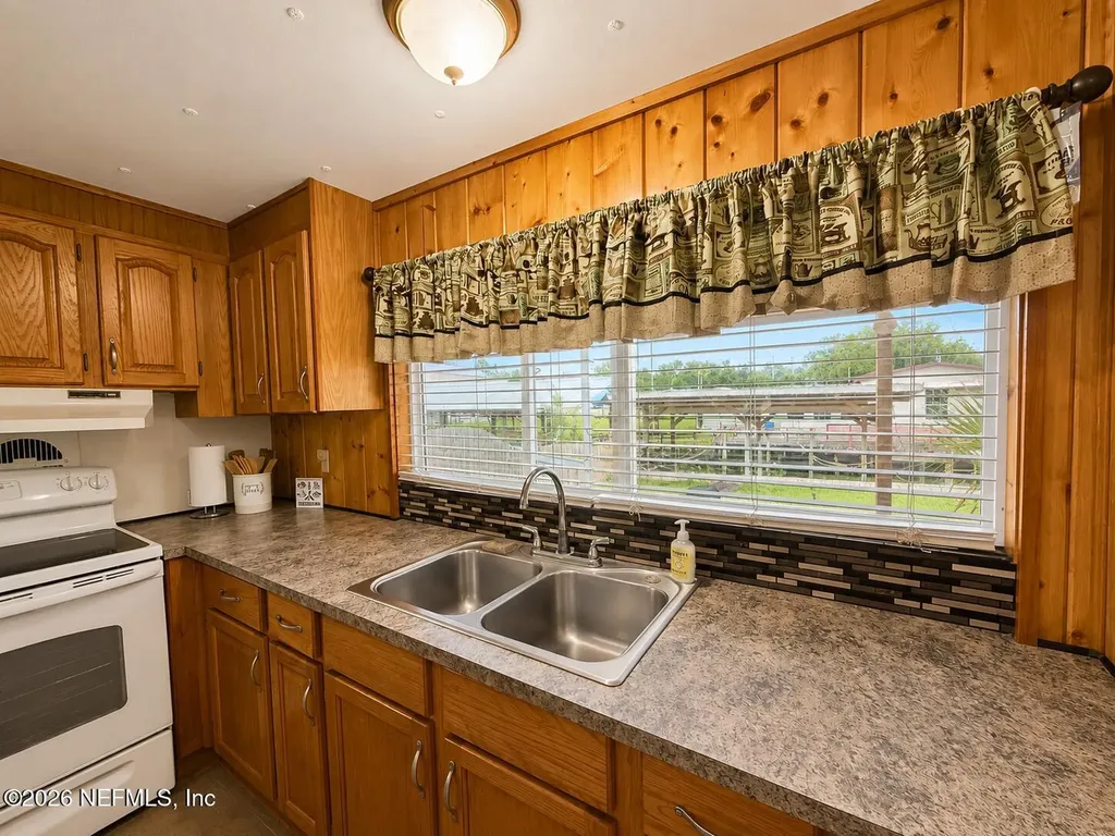 120 Boca Raton Road Satsuma FL 32189