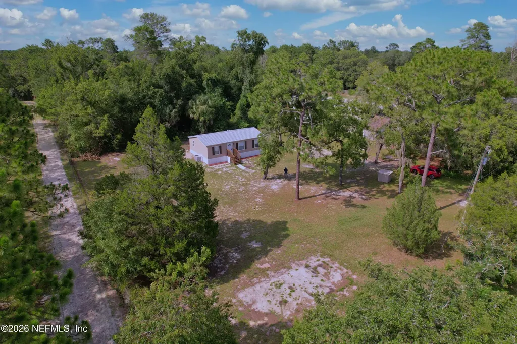 102 Dalton Court Satsuma FL 32189