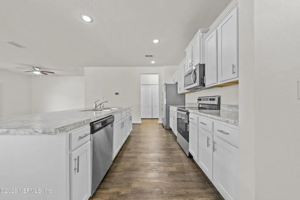 8279 Meadow Walk Lane Jacksonville FL 32256