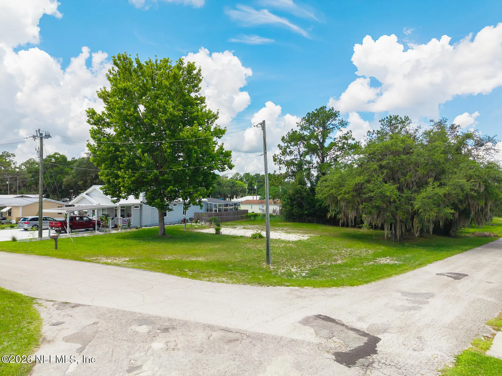 1305 2nd Avenue Welaka FL 32189