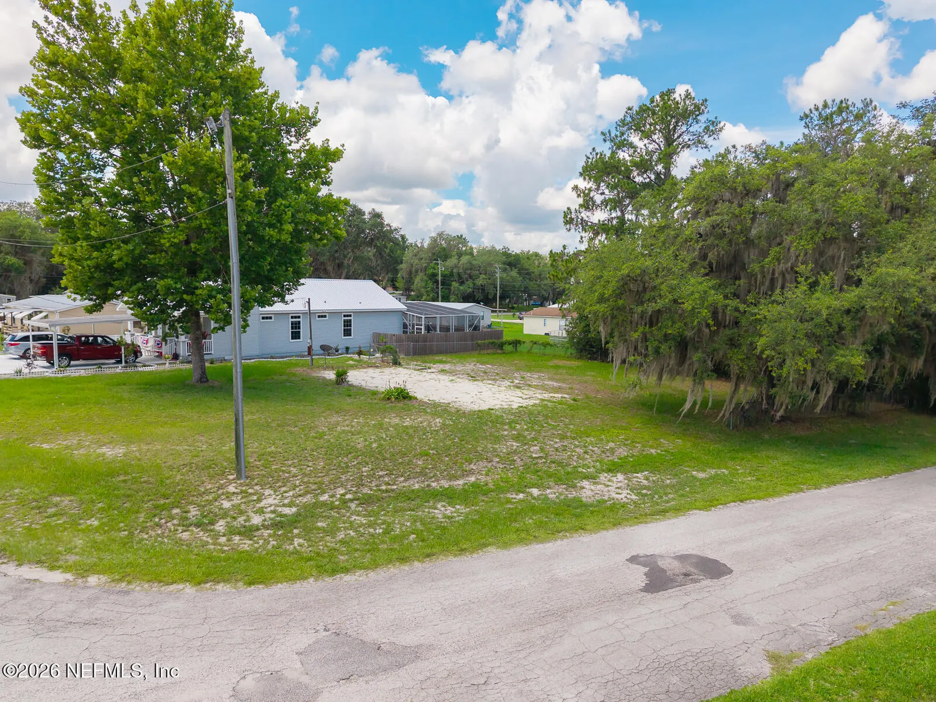 1305 2nd Avenue Welaka FL 32189