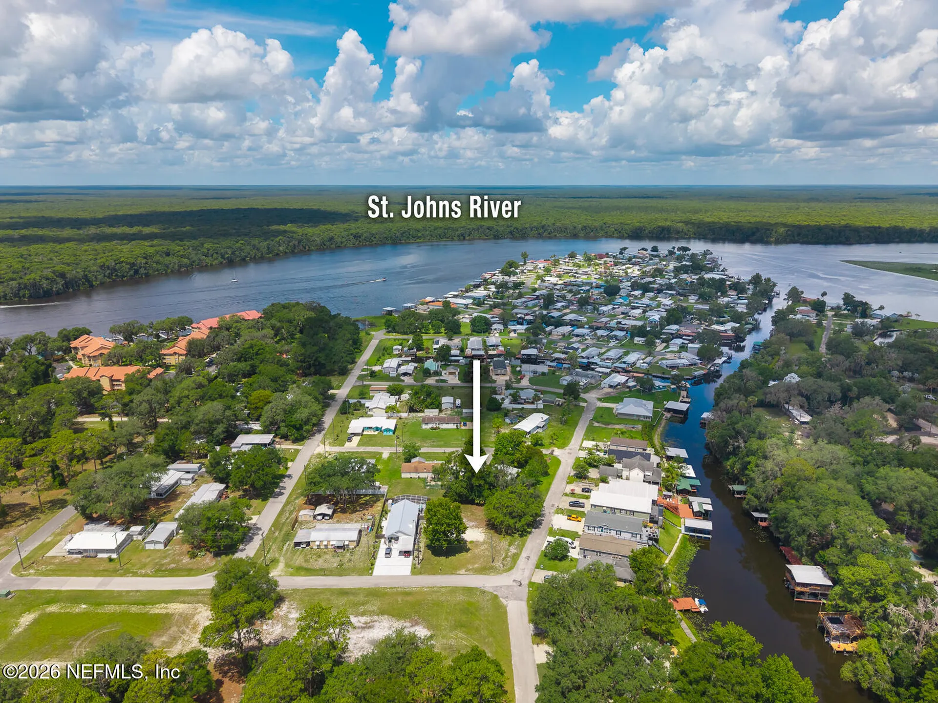 1305 2nd Avenue Welaka FL 32189