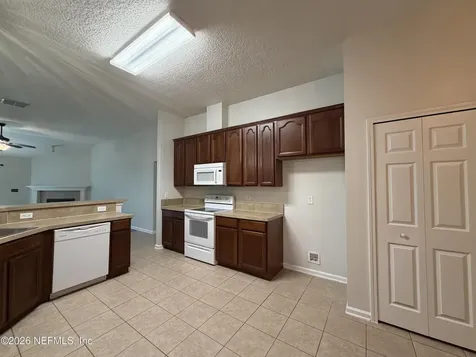 1316 E Chinaberry Court St. Johns FL 32259