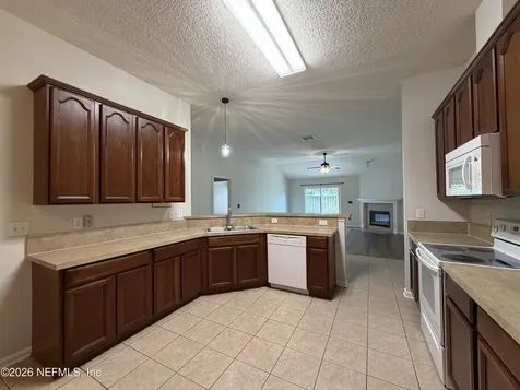 1316 E Chinaberry Court St. Johns FL 32259