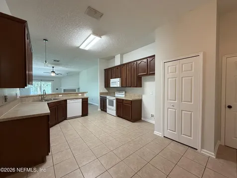 1316 E Chinaberry Court St. Johns FL 32259