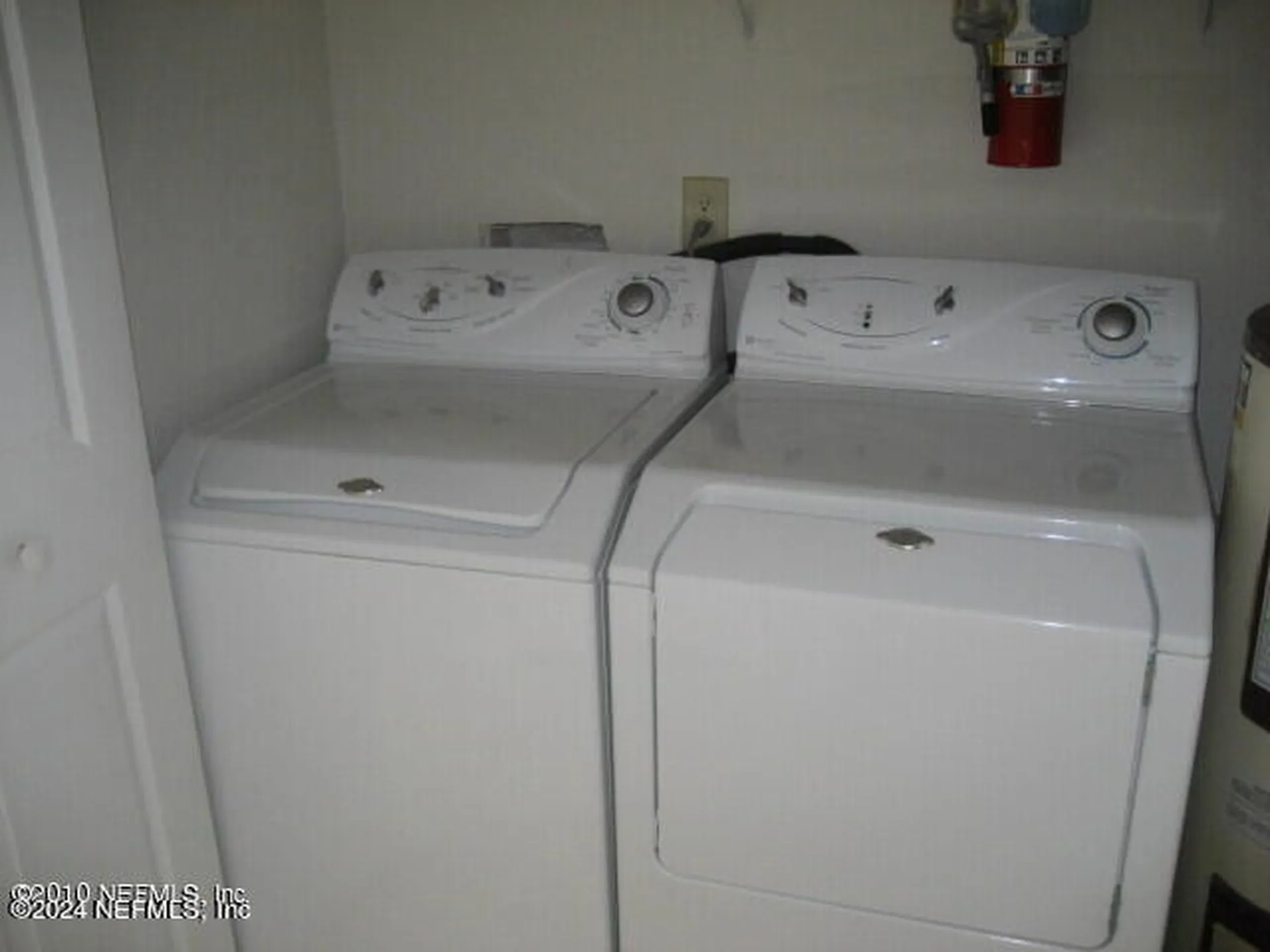 1800 The Greens Way Jacksonville Beach FL 32250
