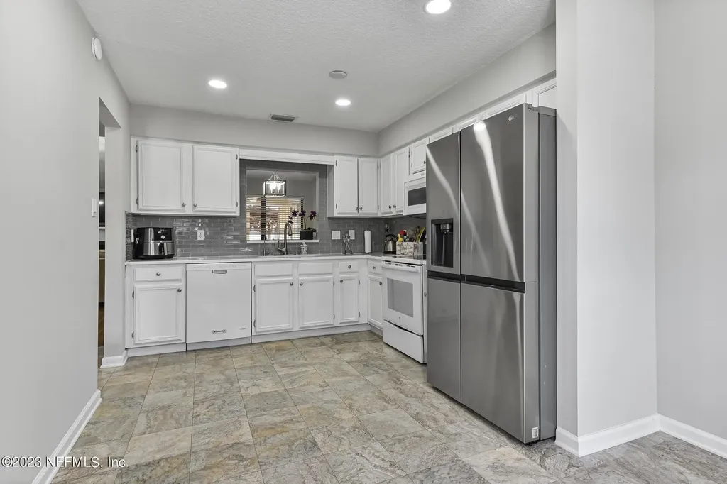 9126 Trevi Circle W Jacksonville FL 32257
