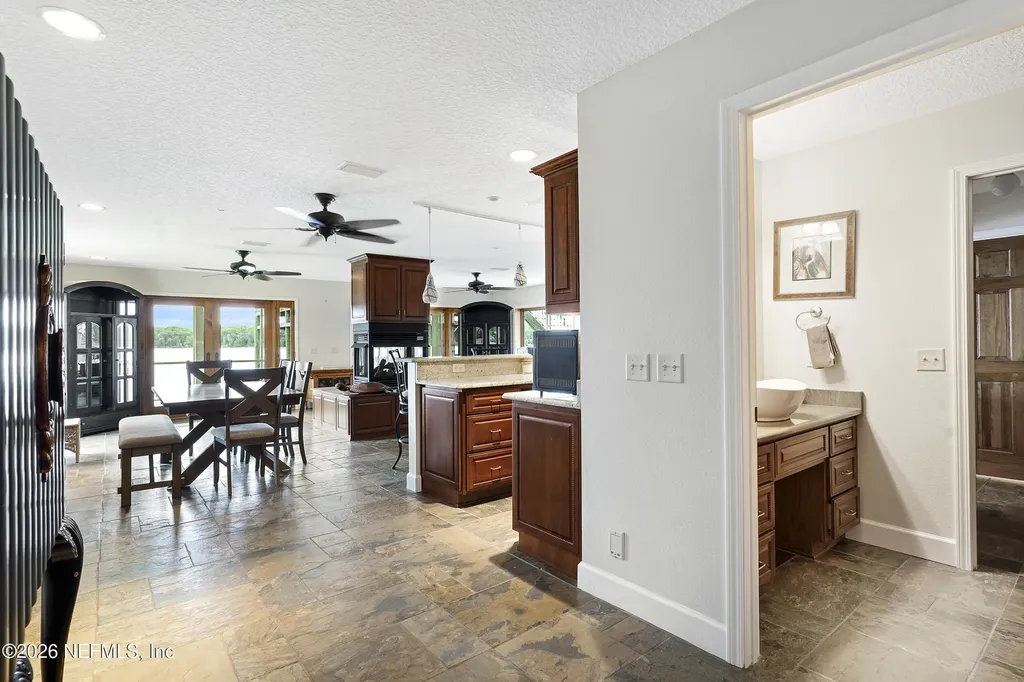 703 Front Street Welaka FL 32189