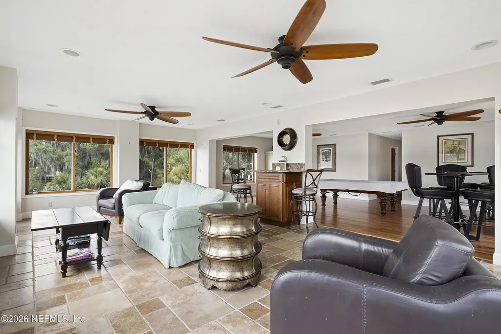 703 Front Street Welaka FL 32189