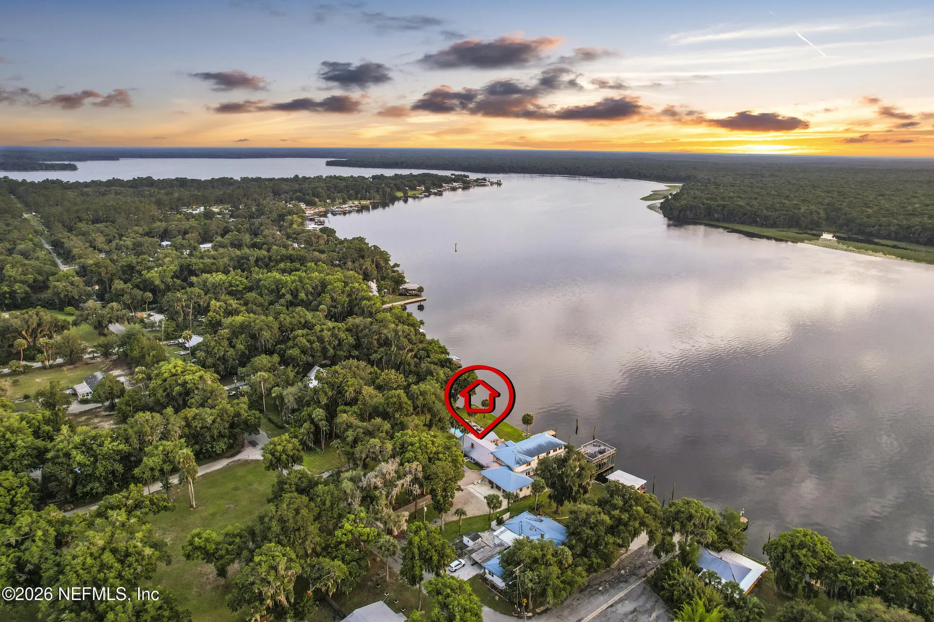 703 Front Street Welaka FL 32189