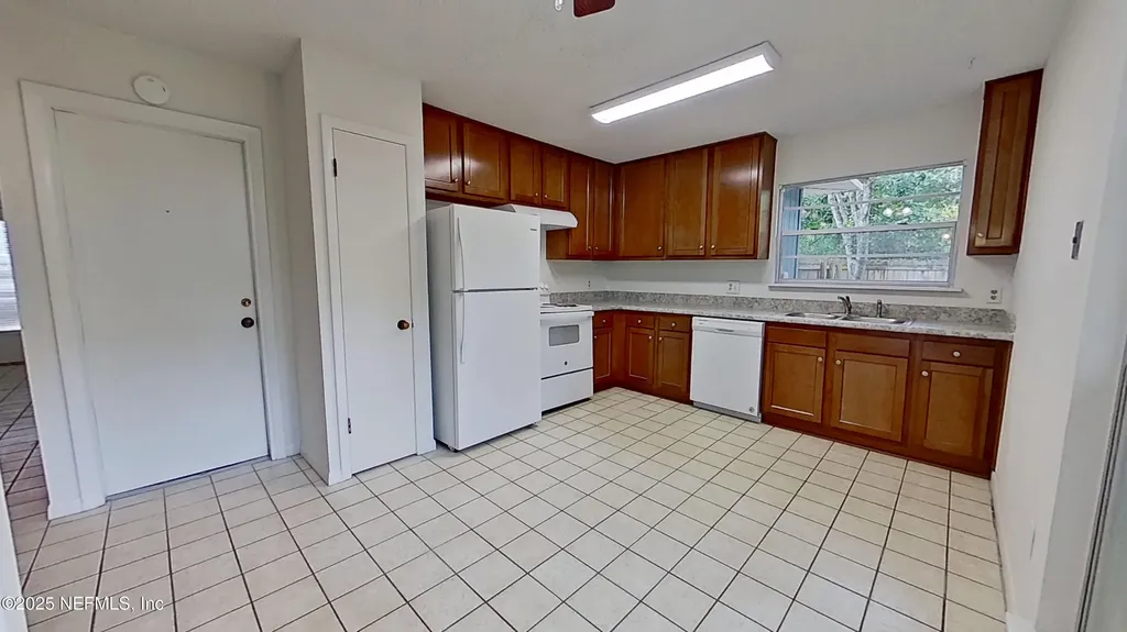 1615 Seminole Road Atlantic Beach FL 32233