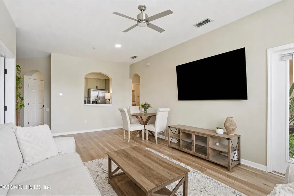 7990 Baymeadows Road Jacksonville FL 32256