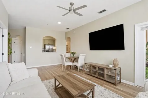 7990 Baymeadows Road Jacksonville FL 32256