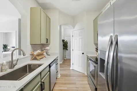 7990 Baymeadows Road Jacksonville FL 32256